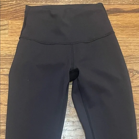 Lululemon High-Waisted Black Leggings size 0 - Picture 3 of 10